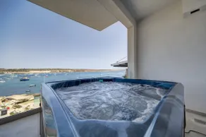 Seascape Apartment - Image 5