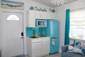 Miami Coastal Breeze Retreat - Image 2