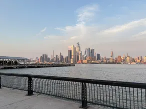 Chic 1BR 15 min to Metlife | NYC views - Image 4