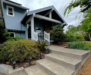 The Blue Beaverton Home - Image 2