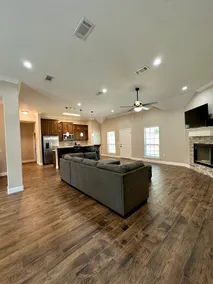 New Cozy Farmhouse Style Home - Image 2