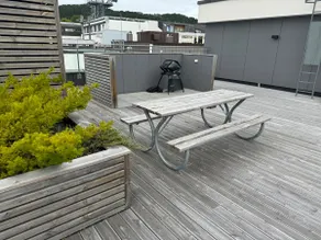 Central, modern apartment. - Image 4