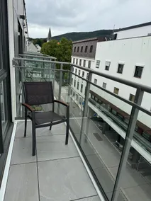 Central, modern apartment. - Image 2