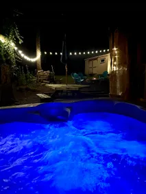 Lake Access Cozy-Cottage | Hot-Tub_Kayaks_Fire-Pit - Image 2