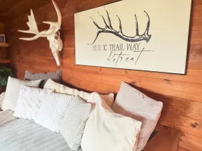 Rustic Trail Way Retreat - Image 4