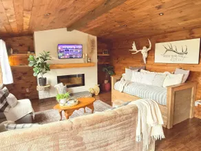 Rustic Trail Way Retreat - Image 3