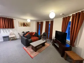 town centre 3, 1st floor, king bed entire flat - Image 3