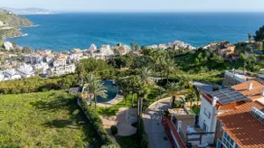 Exklusive Traumvilla mit Panorama-Meerblick und Pool in unmittelbarer Meernähe - Image 5