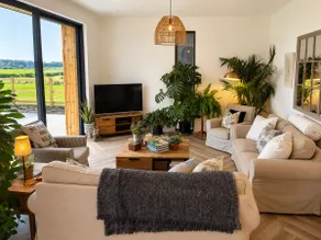 Luxury Modern Barn - Image 3