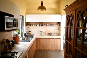 Spacious Renovated Apartment in the Historic Center - Image 2