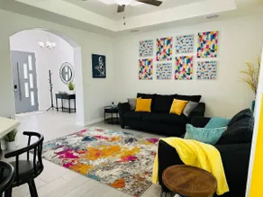 Quiet Cozy Spacious Stay w Private Pool - Image 3