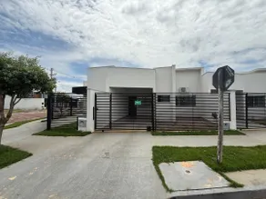 2-bedroom house, garage, pets, near airport - Image 2