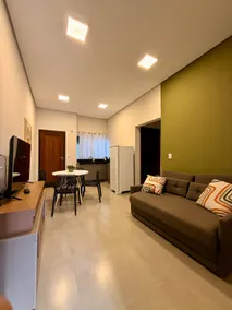 2-bedroom house, garage, pets, near airport - Image 3