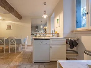 Air condition throughout the entire house - Image 4