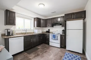Cozy 2BR home - Image 4