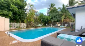 *Speacials*On Ocean Blvd. Heated pool. 100”TV. - Image 4