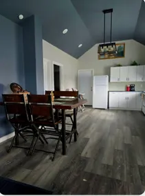 Cathedral 2BR Home *NFL Package* Free Movies* - Image 2