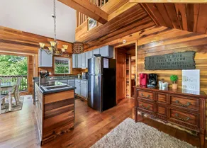 Cubby Bear Cabin-Peaceful, Pet Friendly Great View - Image 5