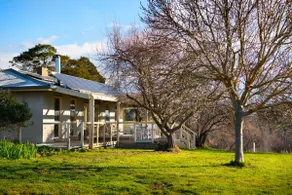 The Cottage at Lake Werona - Image 4
