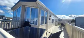 Ava's Sea View Retreat - Image 4