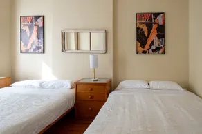 Spacious Brooklyn Room with Garden Terrace - Image 4