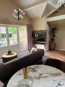 Pure Verwennerij Apeldoorn, luxury suite with Jacuzzi - Image 4