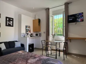 Room in the city center near Station for 5 Terre - Image 4