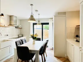 Townhouse with free parking in Bath - Image 4