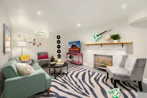 Sunscape Bungalow: Close to Hospitals|Quiet Nborhd - Image 5