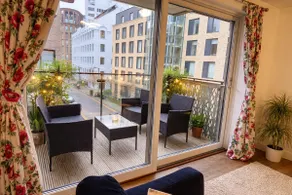 Grapevine Apartment & balcony & TrainStation - Image 3