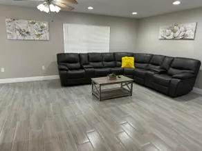 4 Bedrm Central Home w/Gameroom - Image 2