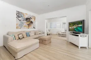 Caroline's Beach House by Experience Jervis Bay - Image 4