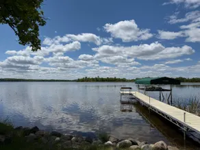 Classically charming, quiet lakeside cabin - Image 4