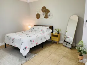 Cozy Studio by Lake Magdalene with Washer & Dryer - Image 2