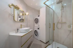 Apartment in La Latina for 6, just a stone's throw from El Rastro. - Image 4