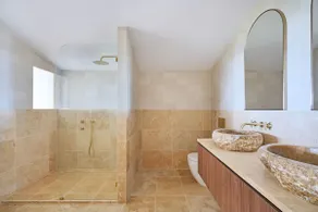 Oceanview Lux Apt - In Town w Outdoor Bath - Image 4