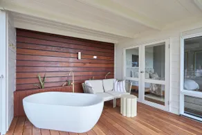 Oceanview Lux Apt - In Town w Outdoor Bath - Image 2