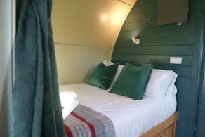 Luxury Glamping Cabin With Swedish Wood Fired Tub - Image 5