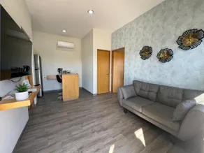 Amazing apartment near the pier and cathedral! - Image 4