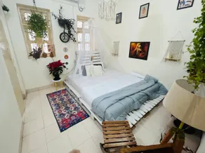 Cozy Classic Bohemian Home - Image 3
