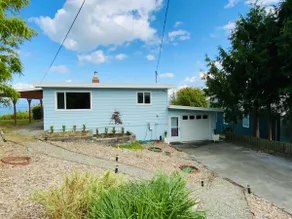 Romantic Possession Sound View Home on Whidbey - Image 2