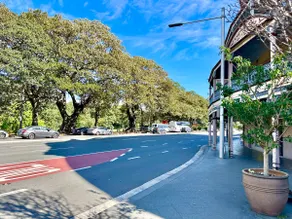University Hall - Stylish 2BR APT Across from USYD - Image 5