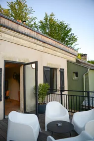 Charming house with private HOT TUB/quiet & bright - Image 3