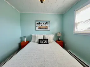 The Beach House - Grand Bank - Image 4