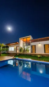 Cinema (projector), Nature and Pool! - Image 4