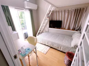 Rainbow's Apartment 2, apartment with single bed and futon - Image 3