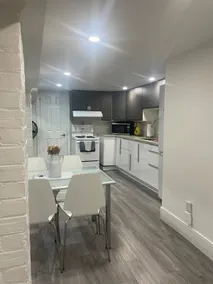 New! Newly renovated 1 bedroom + office - Image 4