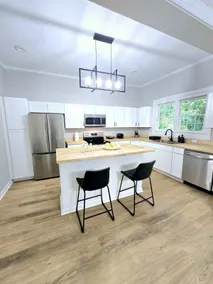 Beautiful Home w/Lots of Charm - Image 2