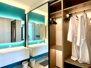 1BR Suite w/ KLCC View & Rooftop Bar - Image 4