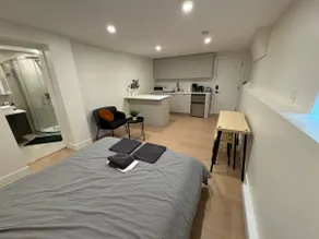 Private studio + parking - Image 2